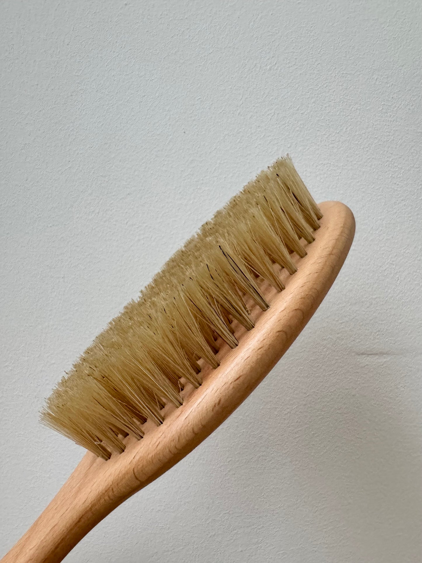 Artero natural bristle brush